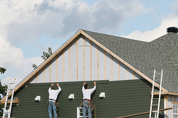 Professional Siding Installation technician working in Mount Pleasant Mills, PA